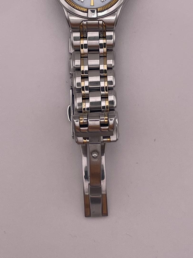 【日本未発売】CITIZEN シチズン　ソーラー稼働品　ダイアモンド　シルバー