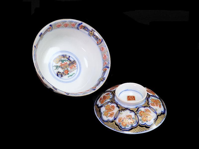 古伊万里　金襴手　陽刻　窓絵　花の図　蓋茶碗　２客　E114AS-CEk