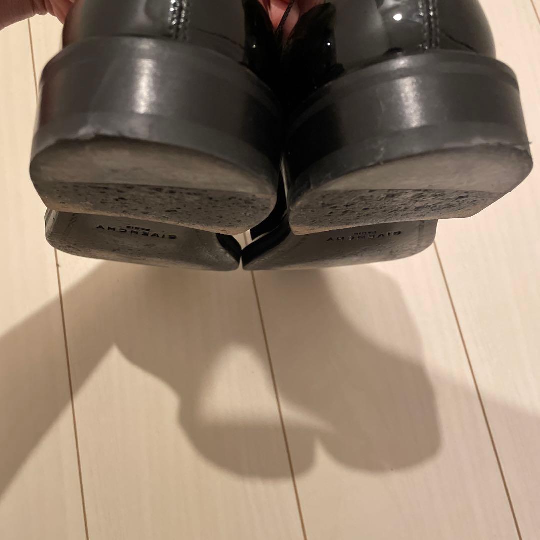 【1月末で出品終了】 GIVENCHYエナメルシューズ