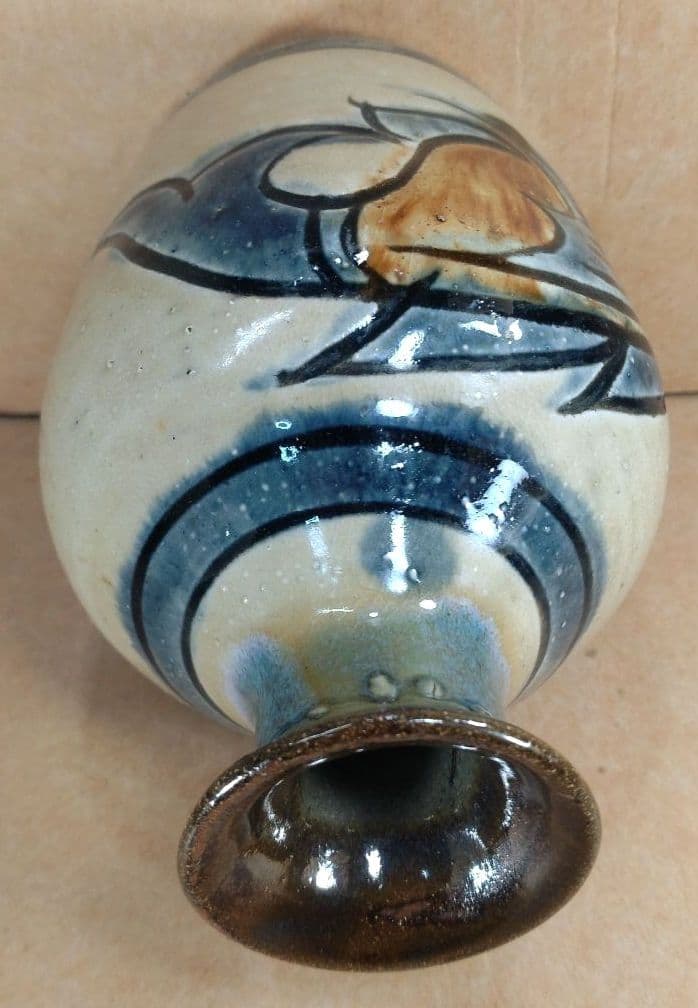 トマリン【本物保証】金城次郎 壷屋焼 徳利(笑魚,魚紋）共箱 栞 人間国宝