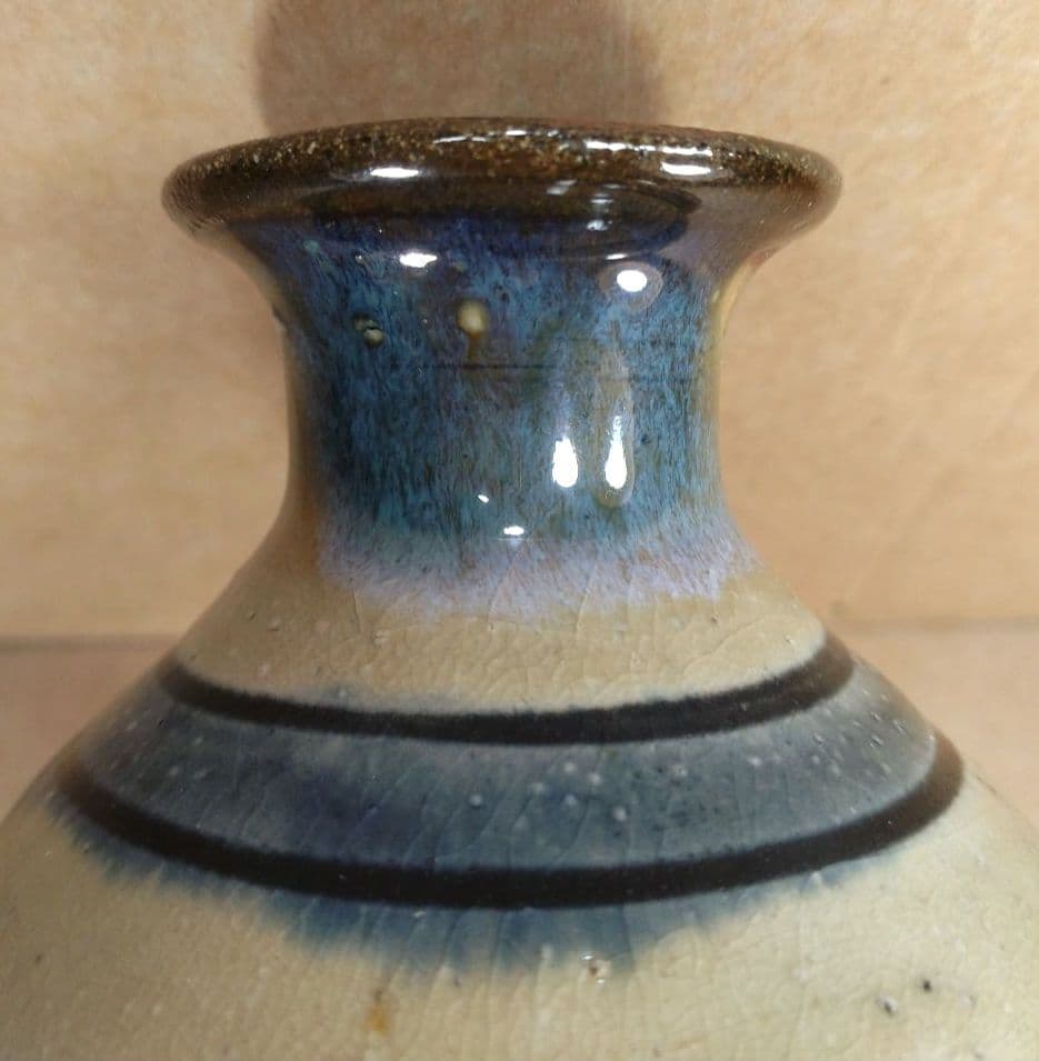 トマリン【本物保証】金城次郎 壷屋焼 徳利(笑魚,魚紋）共箱 栞 人間国宝