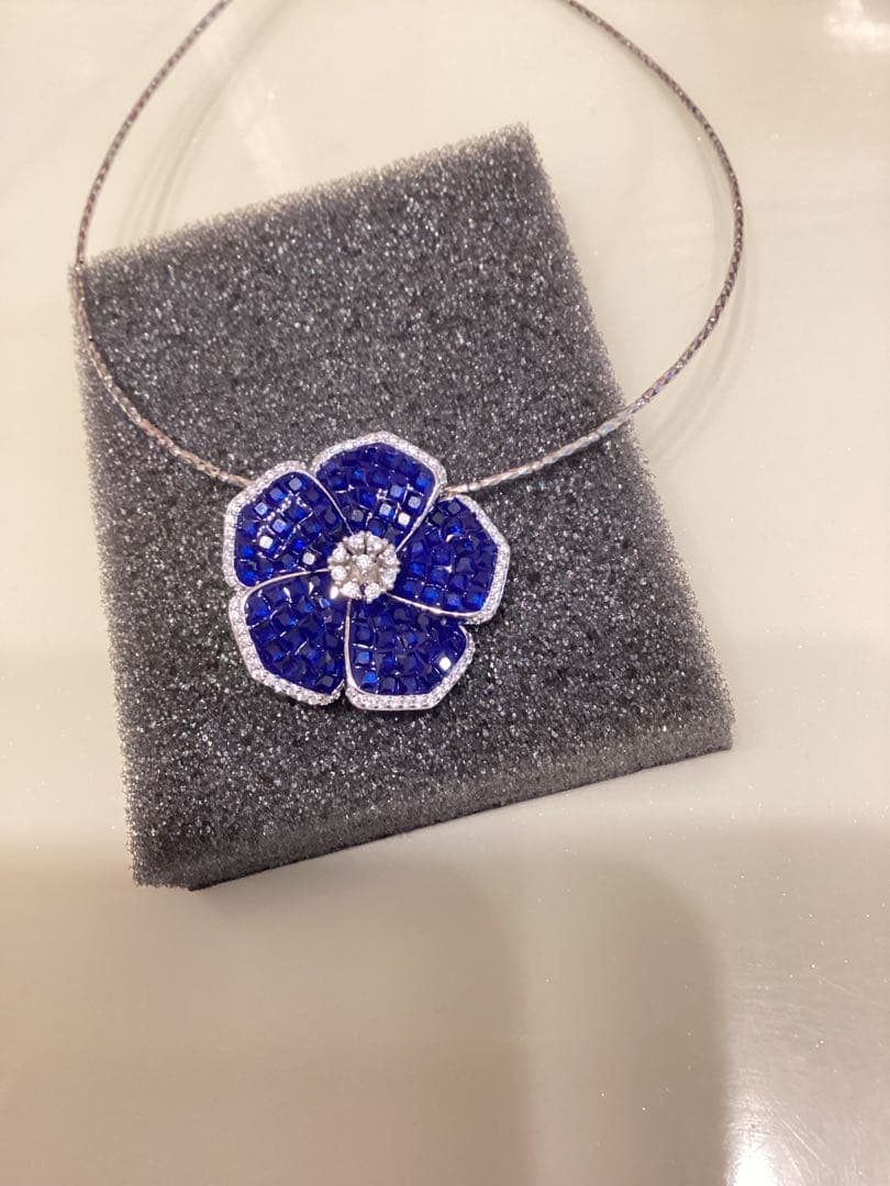 ハートちゃん❣️ミステリーセッティングブルーサファイアブローチ