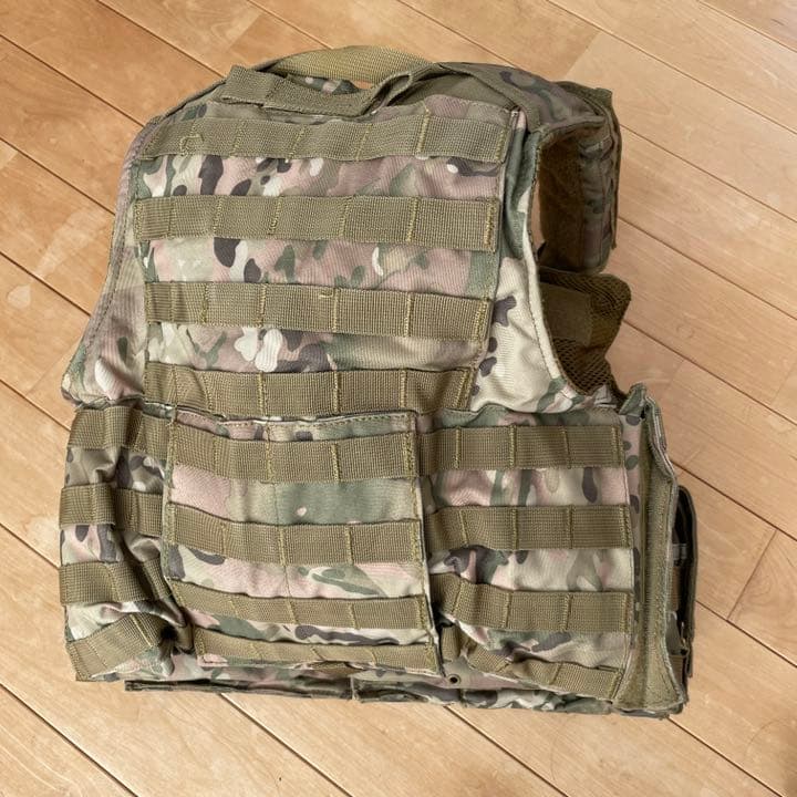 サバゲー用アーマーベスト& 腰ベルトポーチ　マルチカモ