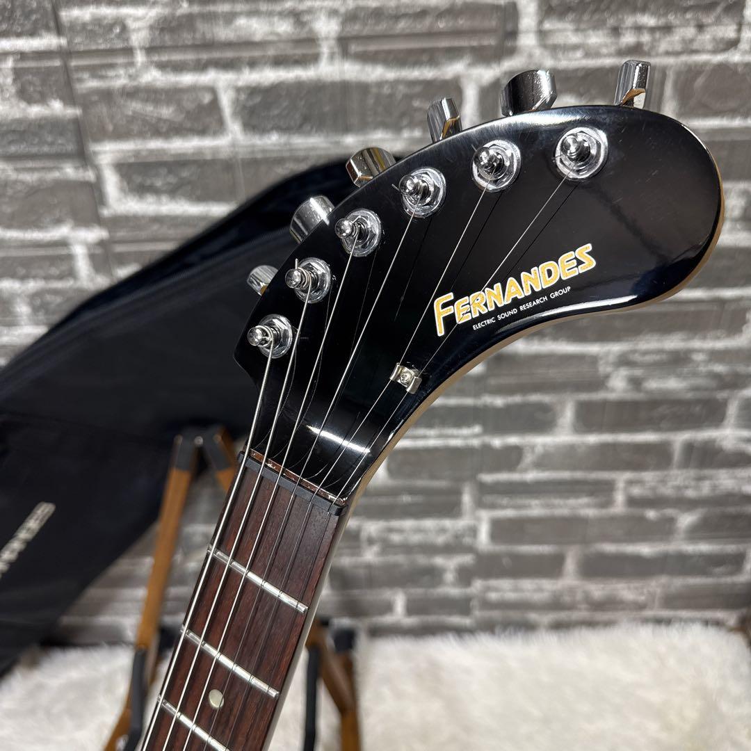 美品！FERNANDES ZO-3 ブラック 純正ソフトケース付 アンプ内蔵