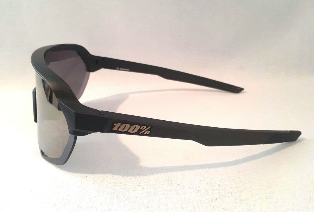 100% S2 マットブラック / ゴールドミラー ワンハンドレッド サングラス