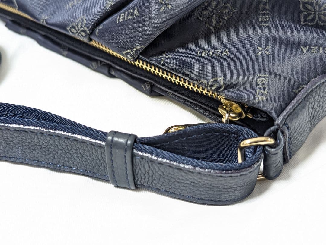 IBIZA　ナイロン　ショルダーバック　総柄 ネイビー