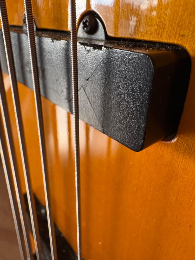 Vestax　5弦ベース