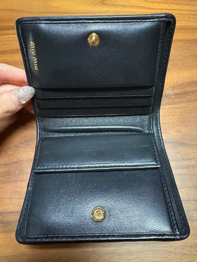 miu miu マテラッセ　レザー二つ折り財布