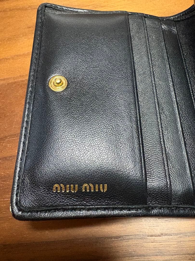 miu miu マテラッセ　レザー二つ折り財布