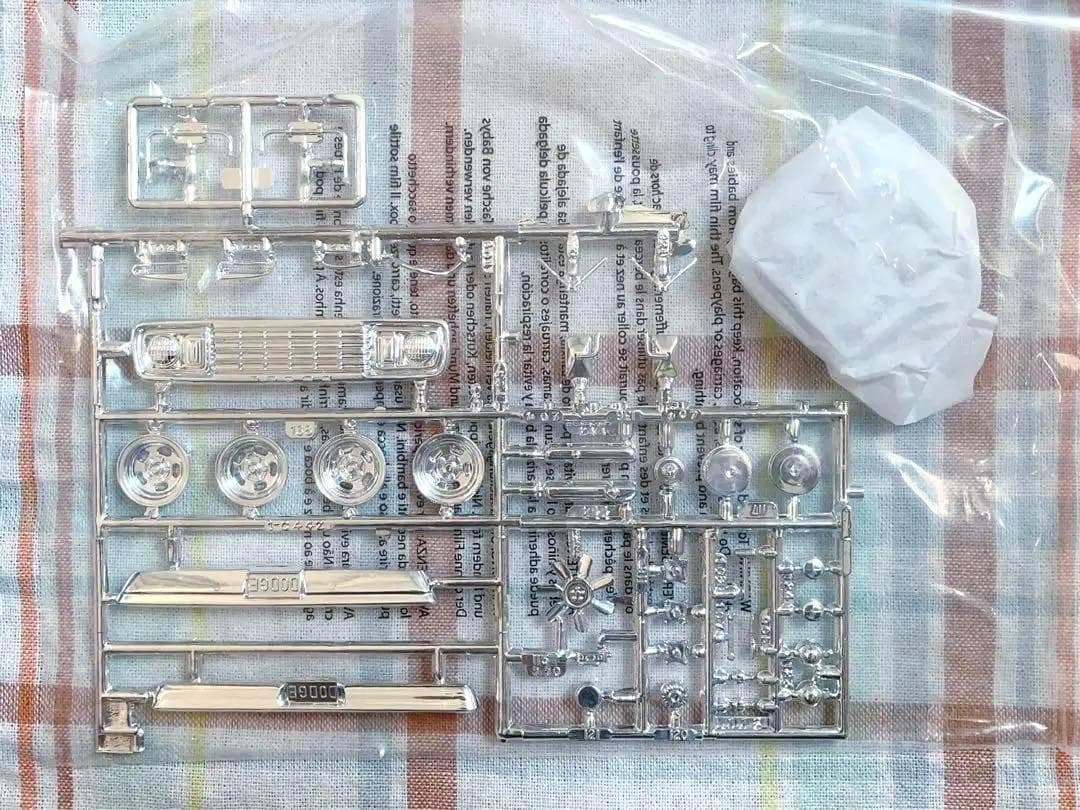 mpc 1/25 ダッジ D100 ピックアップ 1978年型 w/ミニバイク