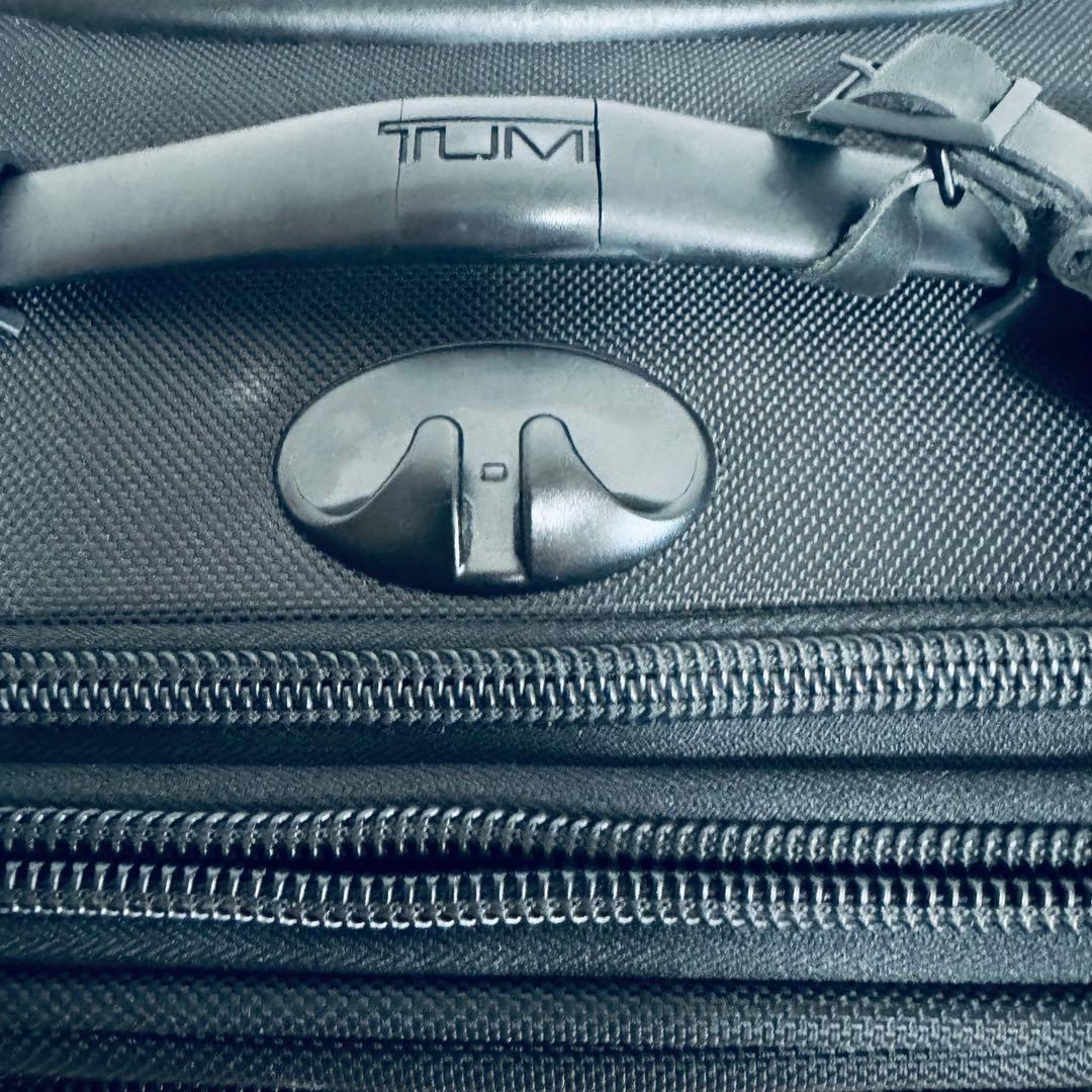 廃盤　TUMI トゥミ　キャリーケース　スーツケース　ブラック　22021DH