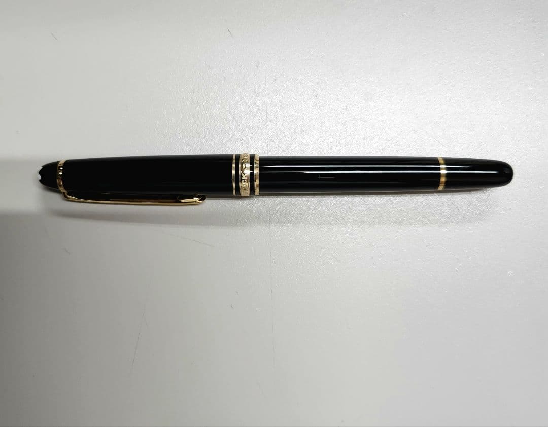 MONTBLANC 黒 万年筆小型
