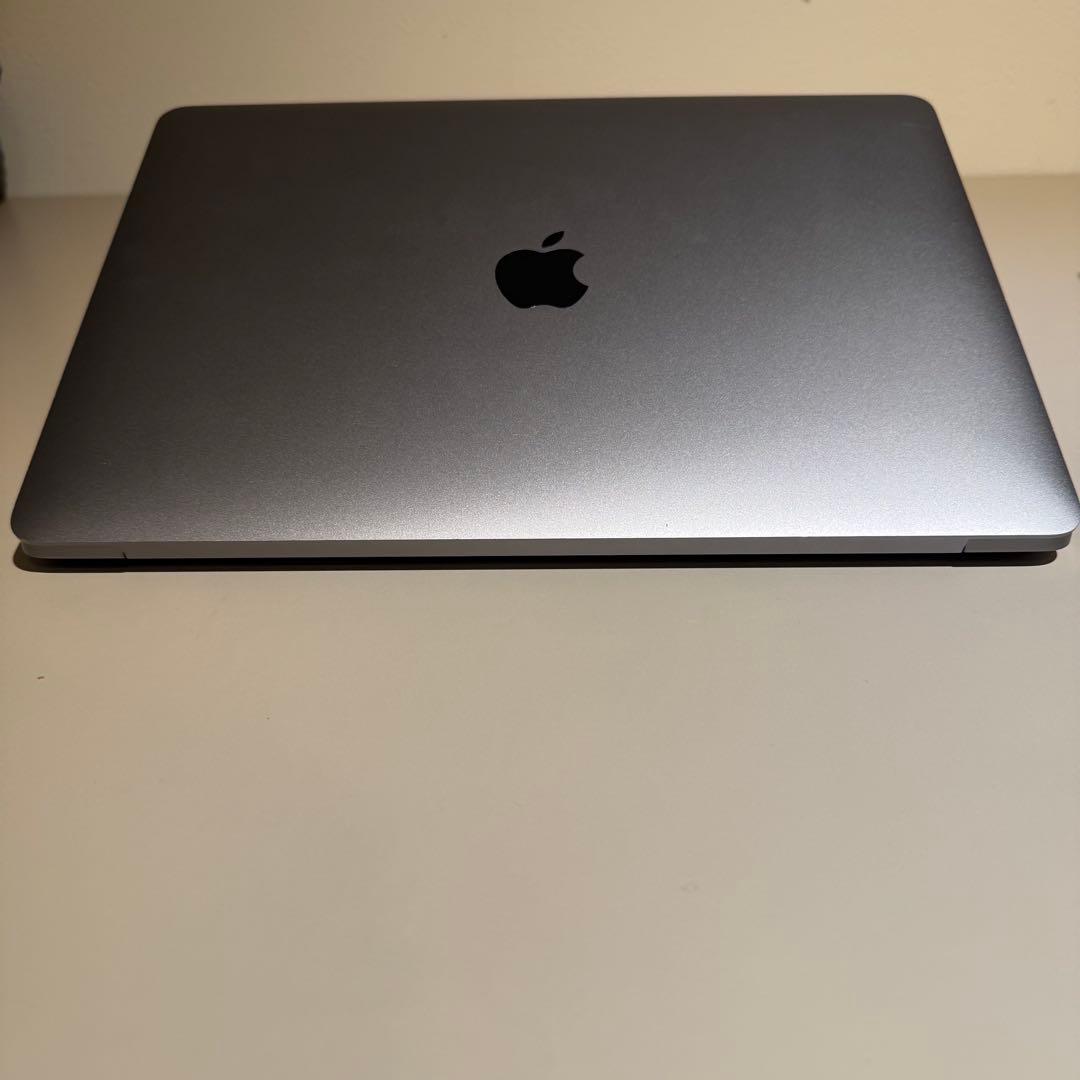 MacBook Air 13″ (2020)本体 箱・充電器・ケーブル付き