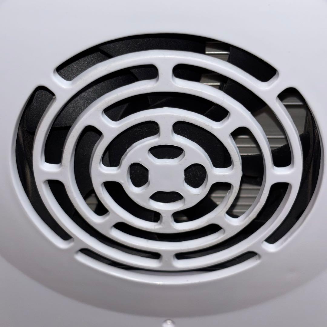 冷温庫　ペルチェ式　温度設定可能　容量22L