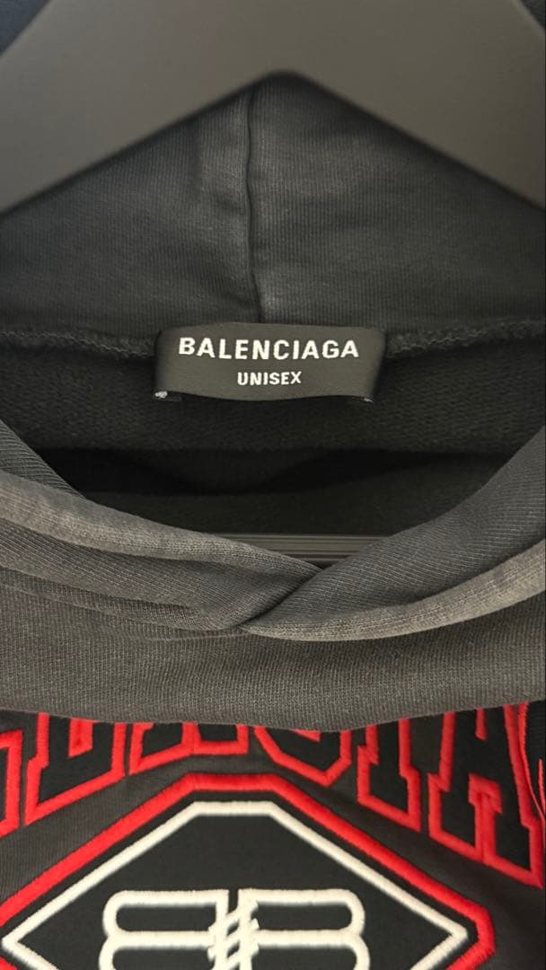 トップス BALENCIAGA Logo Embroidery Hoodie
