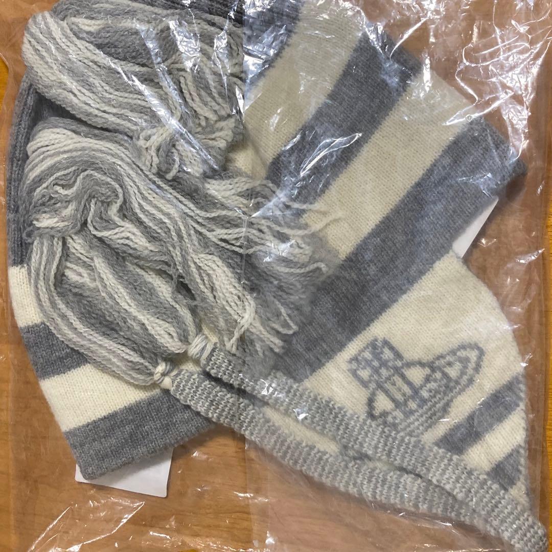 VivienneWestwood ORBフラップ付ワッチ ニット帽