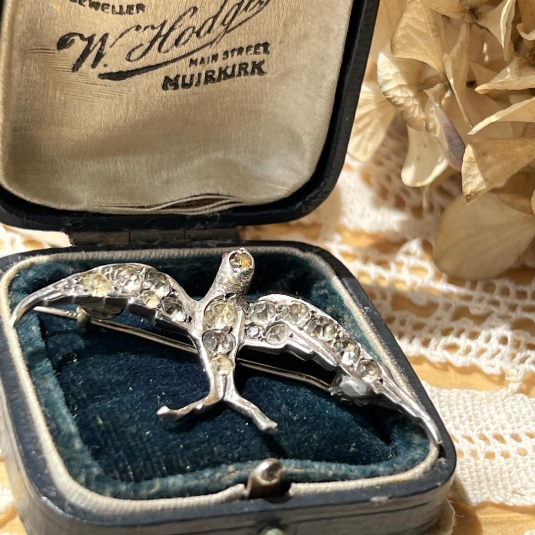 【アンティーク 】 ツバメブローチ ペーストガラスシルバー900 ヴィクトリアン