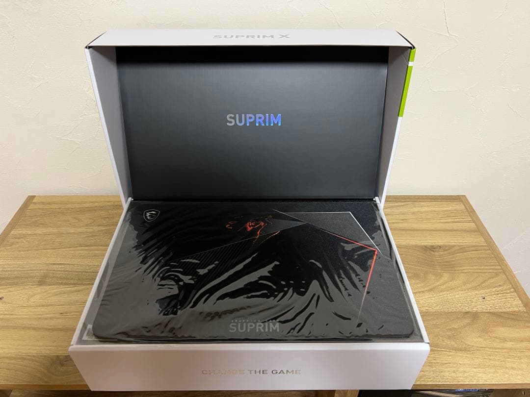 MSI GeForce RTX 3080 Ti SUPRIM X 本体