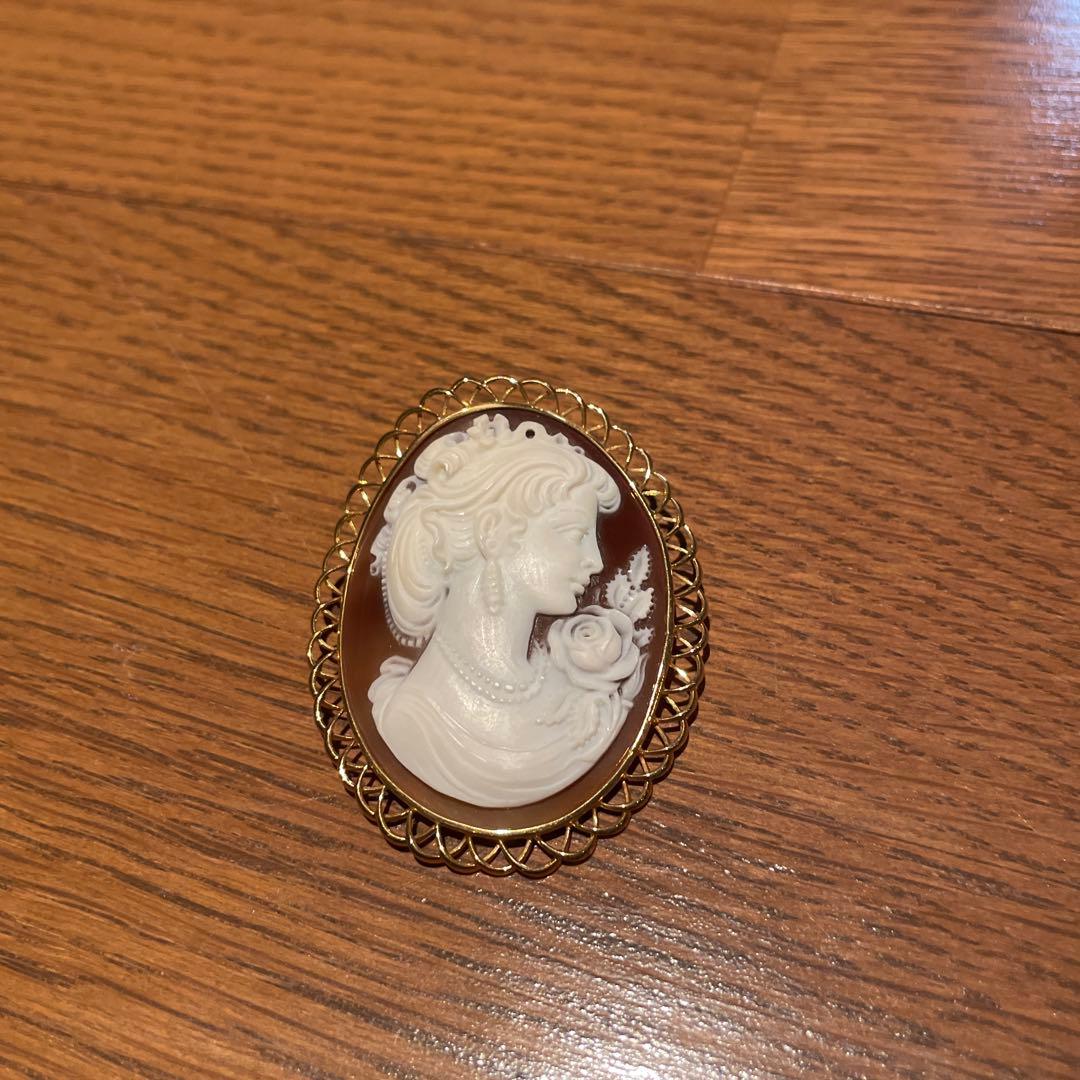 カメオデザイン ブローチ アイボリー