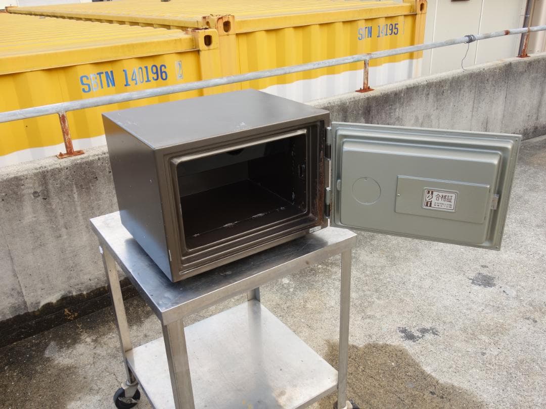 【中古】M▽デリカレオ 耐火金庫 ダイヤル式 36.1kg (39437)