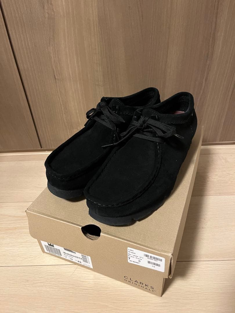 ほぼ新品　クラークス ワラビー ゴアテックス　CLARKS GORE-TEX