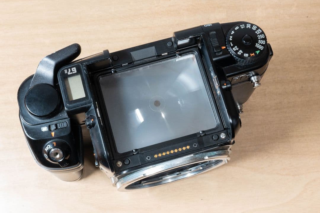 PENTAX 67Ⅱ ペンタックス 本体　ストラップ、予備電池付き