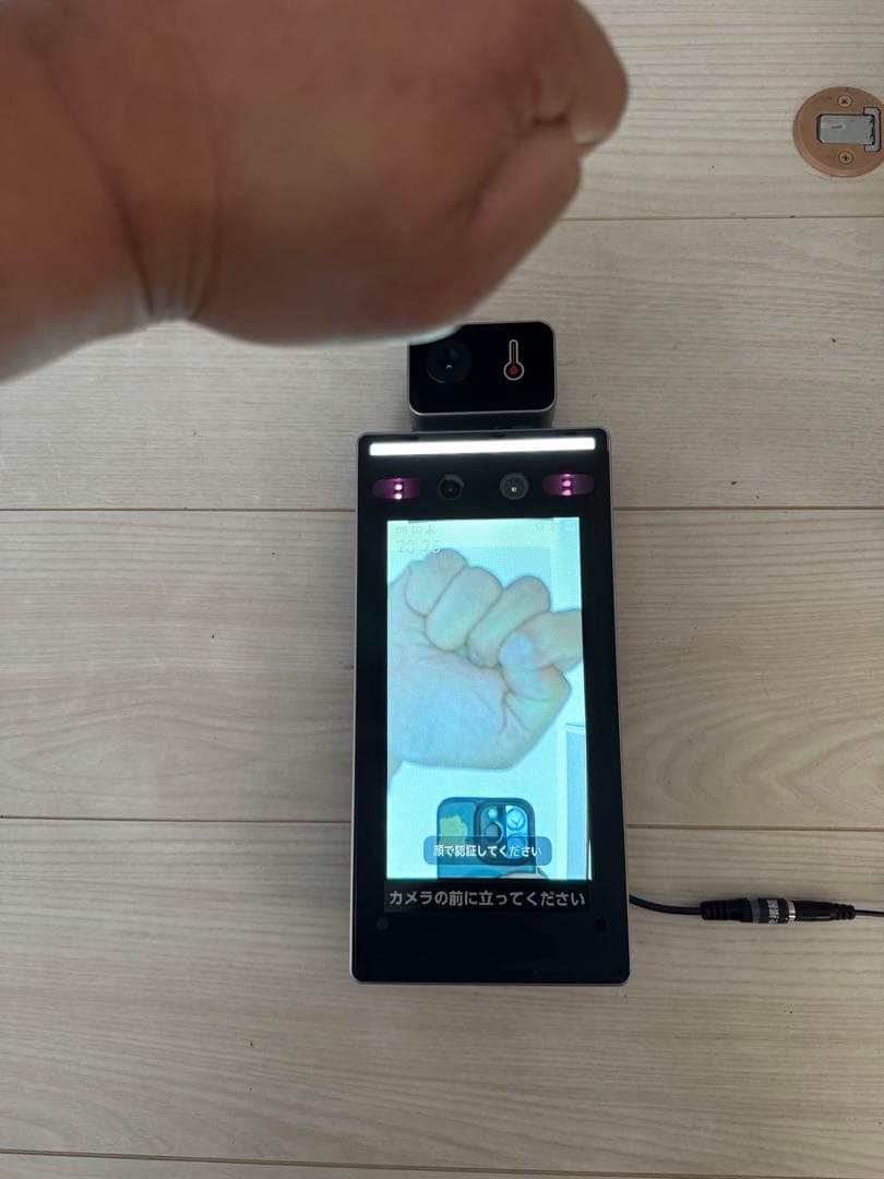 ds-k1ta70mi-t AI顔認証機能タブレット型　サーマルカメラ