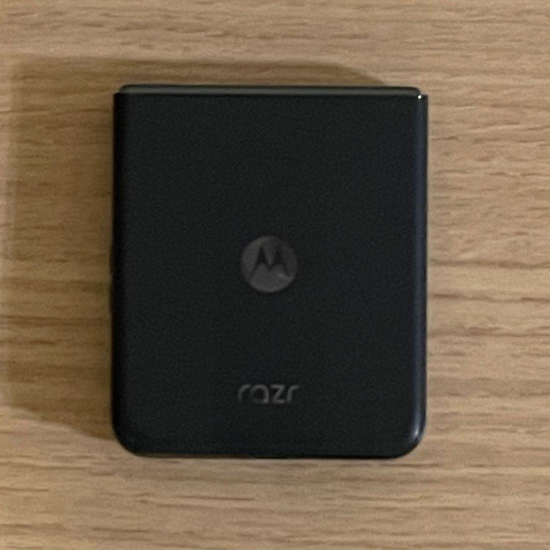 【美品】Motorola razr 50 ULTRA 本体 ブラック