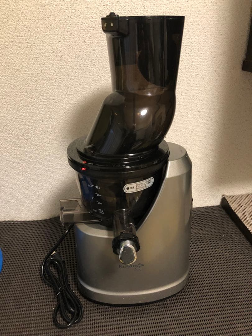 クビンス Kuvings EVO-800VG スロージューサー　10年保証付き