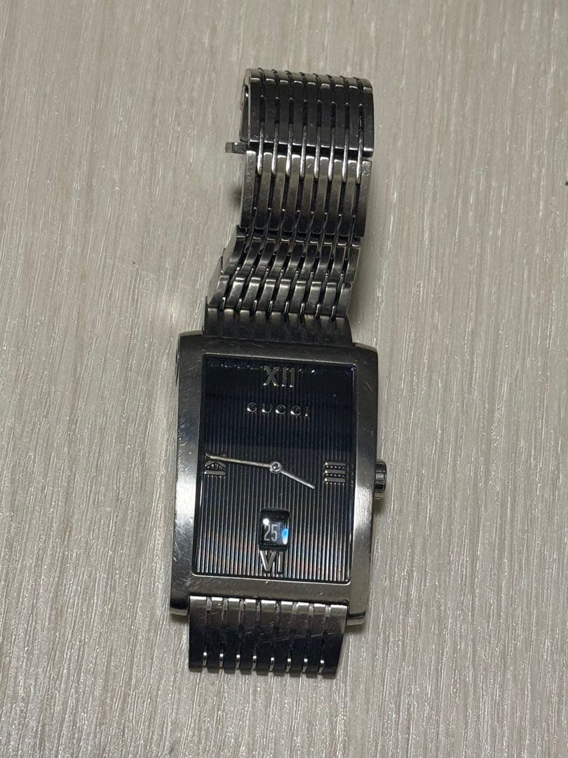GUCCI 8600M クォーツ腕時計 ブラック