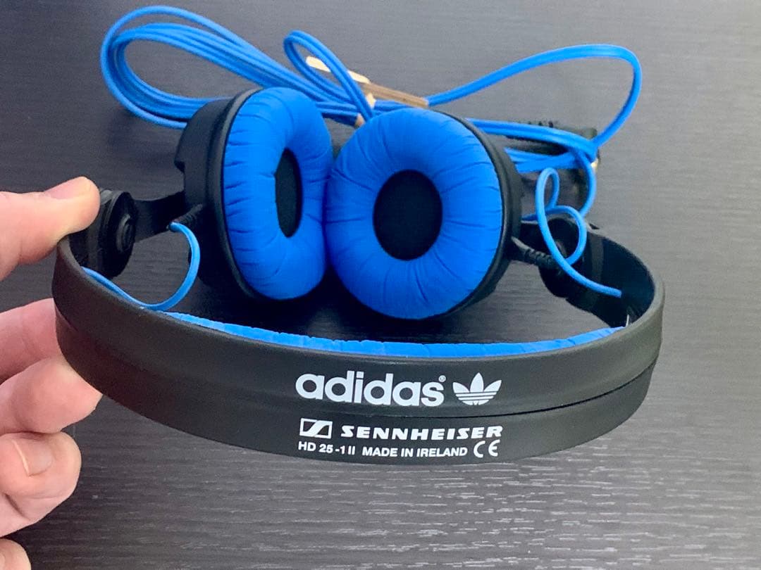 ゼンハイザー 密閉型ヘッドホン adidasオリジナルモデル HD25