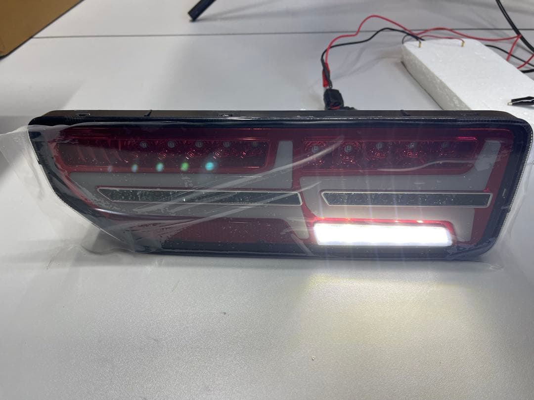 ジムニーJB64W/JB74W シーケンシャルウィンカー内蔵 LEDテールランプ