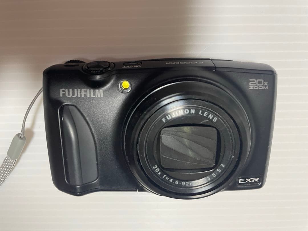 富士フィルム　F1000EXR Fine Pix