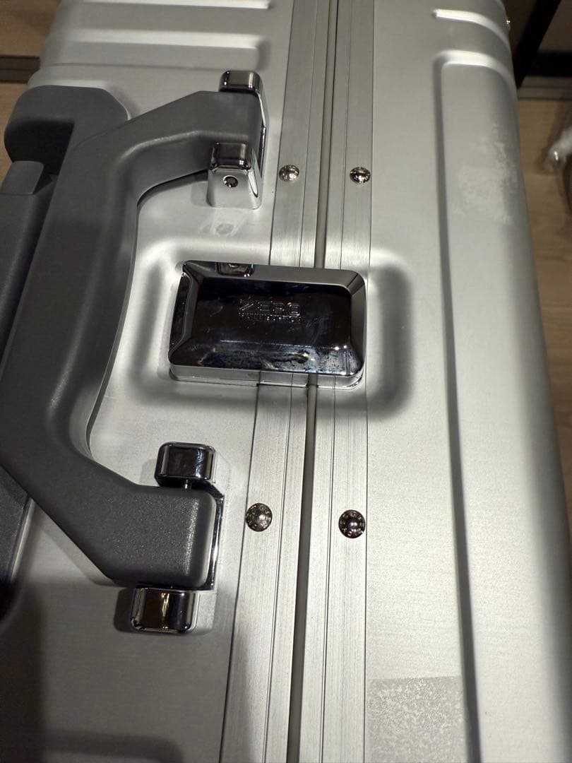 ゼロハリバートン　スーツケース　ジオ3.0？　68L