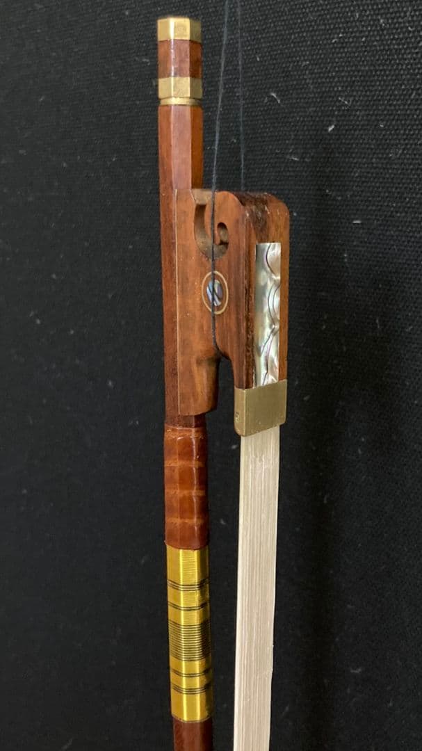 Violin bow 4/4 ヴァイオリン弓 エレガントな飾り付き