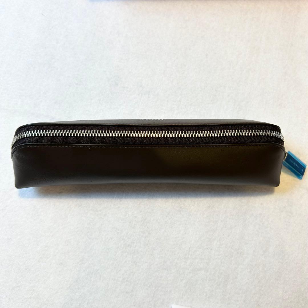 【新品未使用】フェラガモ　FERRAGAMO ブラウン ペンケース　筆箱　茶色