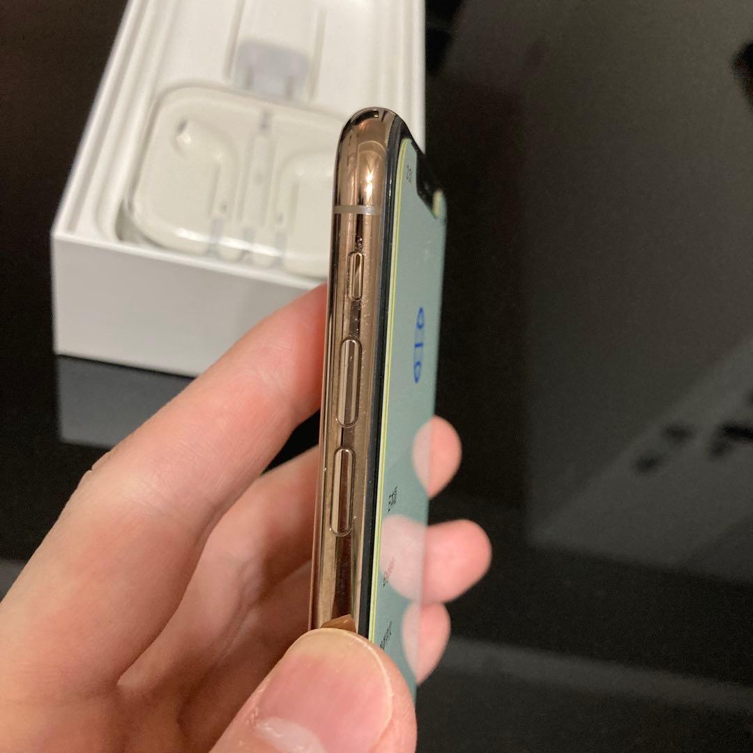 iPhone xs 256gb 本体 付属品有　バッテリー純正100%