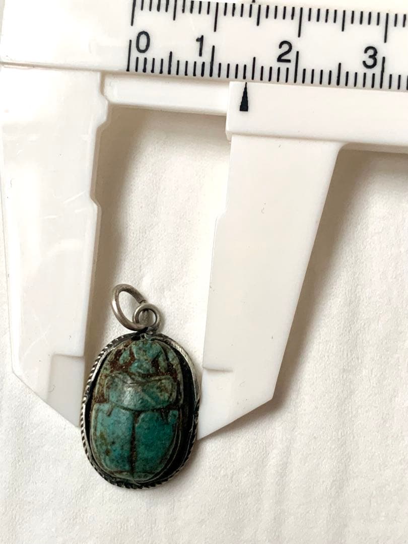 古代エジプト　副葬品　スカラベ　ファイアン　ガンダーラ　ウシャブティ　出土　根付