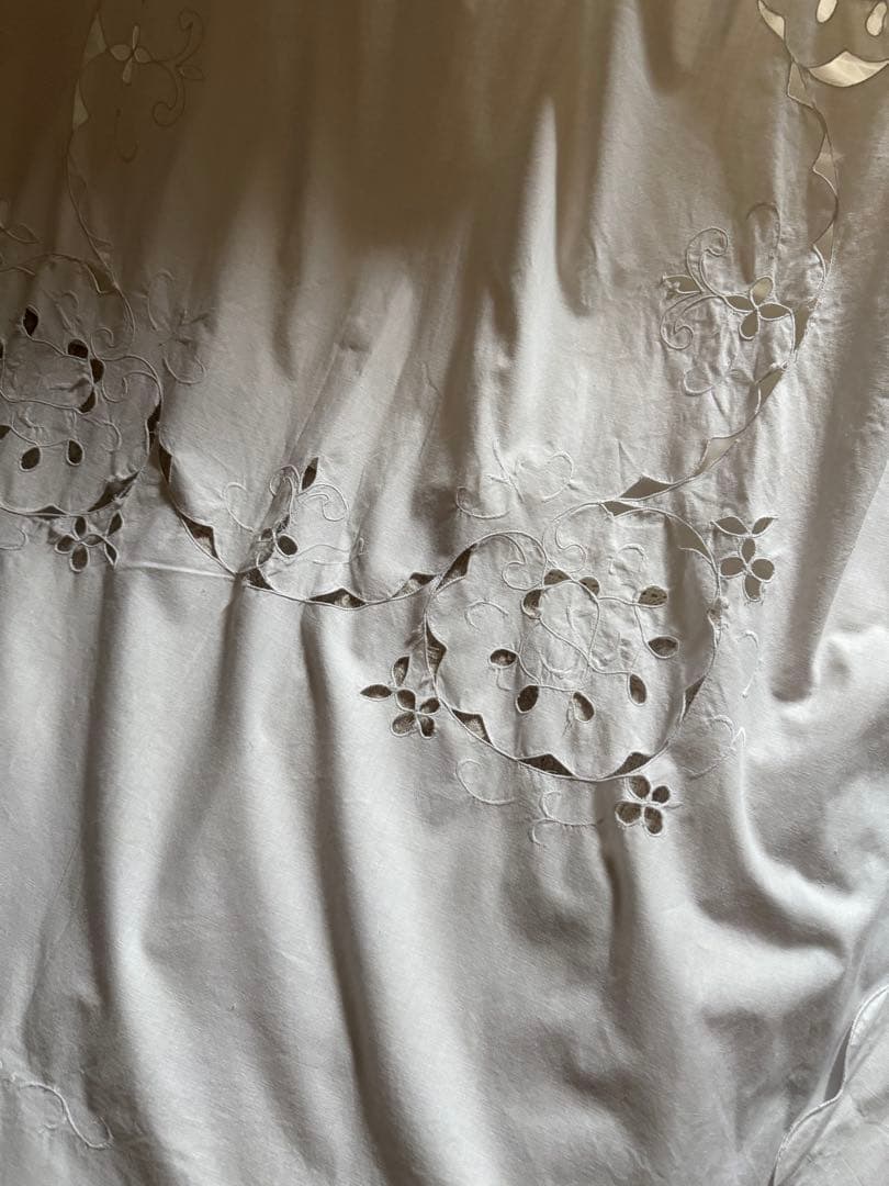 SALE❣️フランスアンティークஐ⋆*花柄刺繍の大判ベッドカバー⋆