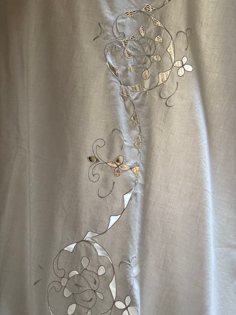 SALE❣️フランスアンティークஐ⋆*花柄刺繍の大判ベッドカバー⋆