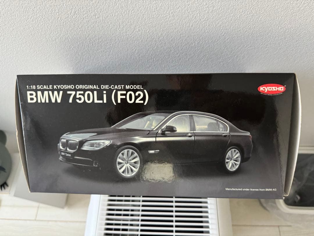 京商BMW 750Li (F02) 1/18 ダイキャストモデル