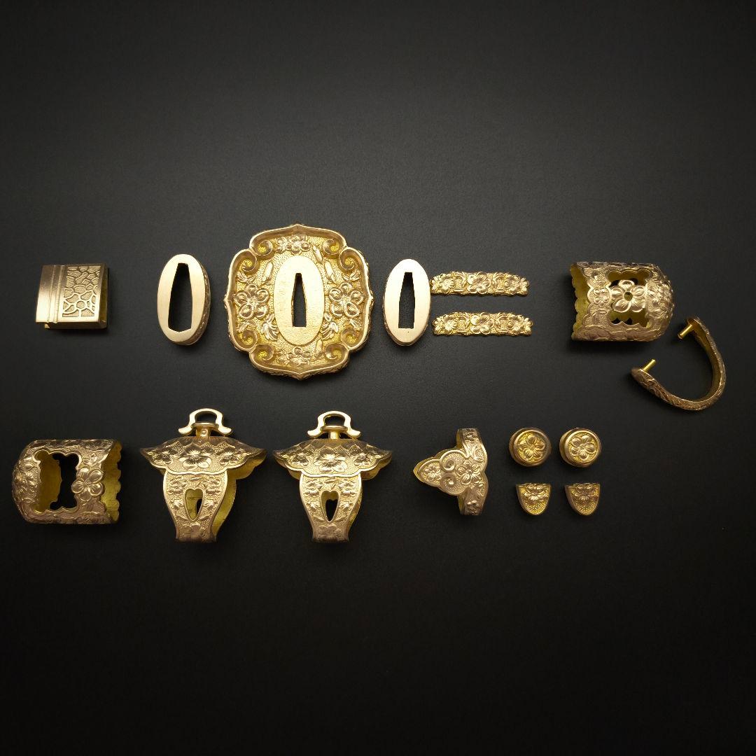 太刀拵　桜の図　銅製　日本刀装具　柄鞘一式　刀剣美術