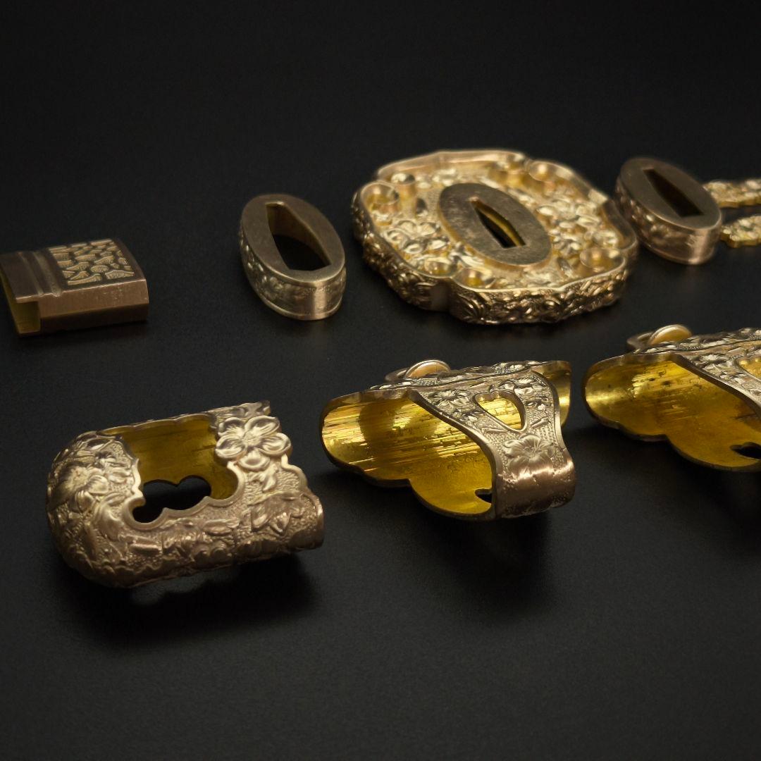 太刀拵　桜の図　銅製　日本刀装具　柄鞘一式　刀剣美術