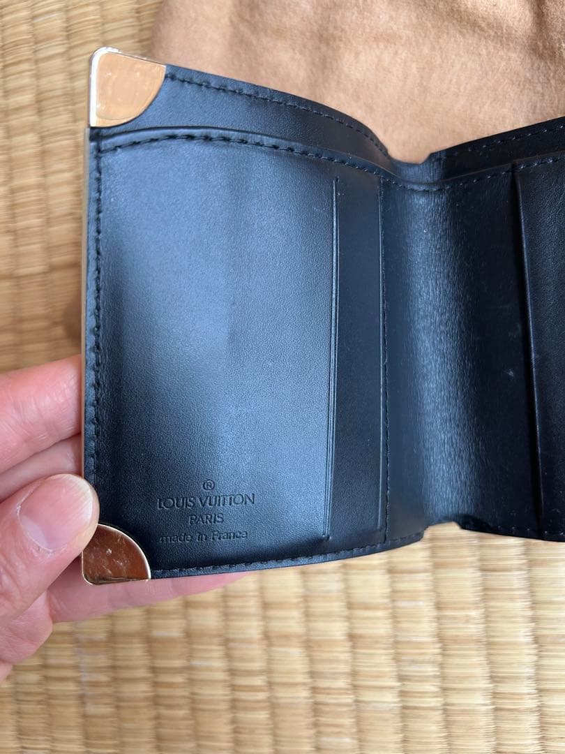 Louis Vuitton 二つ折り財布 黒 保存袋付き