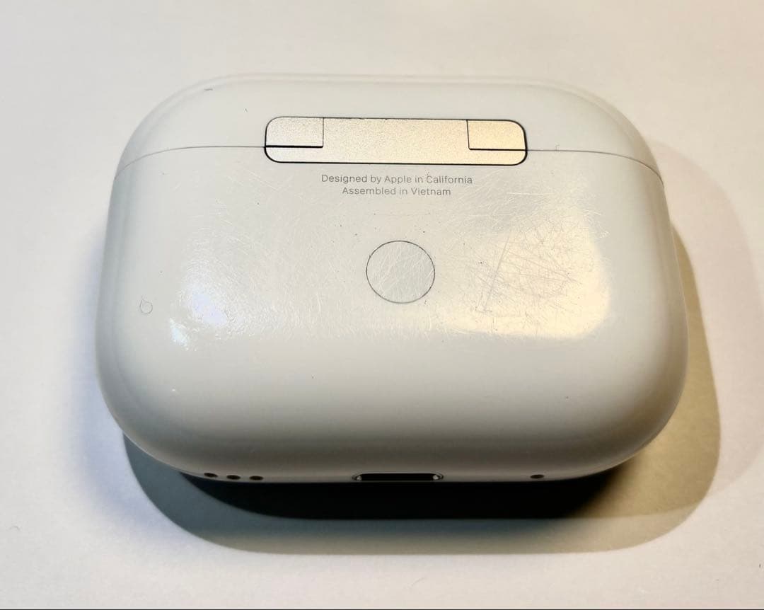 【中古品　消毒拭き取り済み】 Apple AirPods Pro（第2世代）