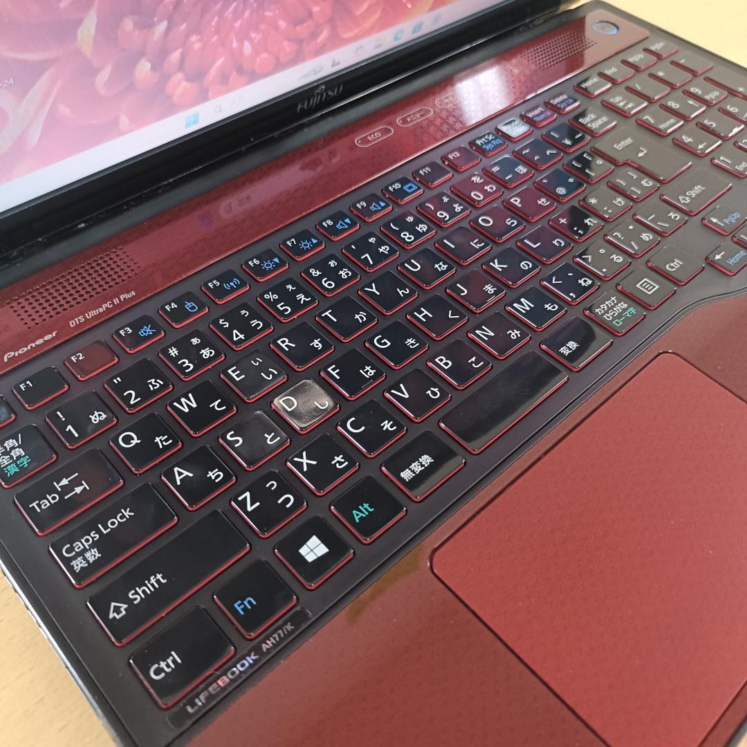 Windows11 Core i7 ノートPC SSD メモリ8GB 富士通 赤