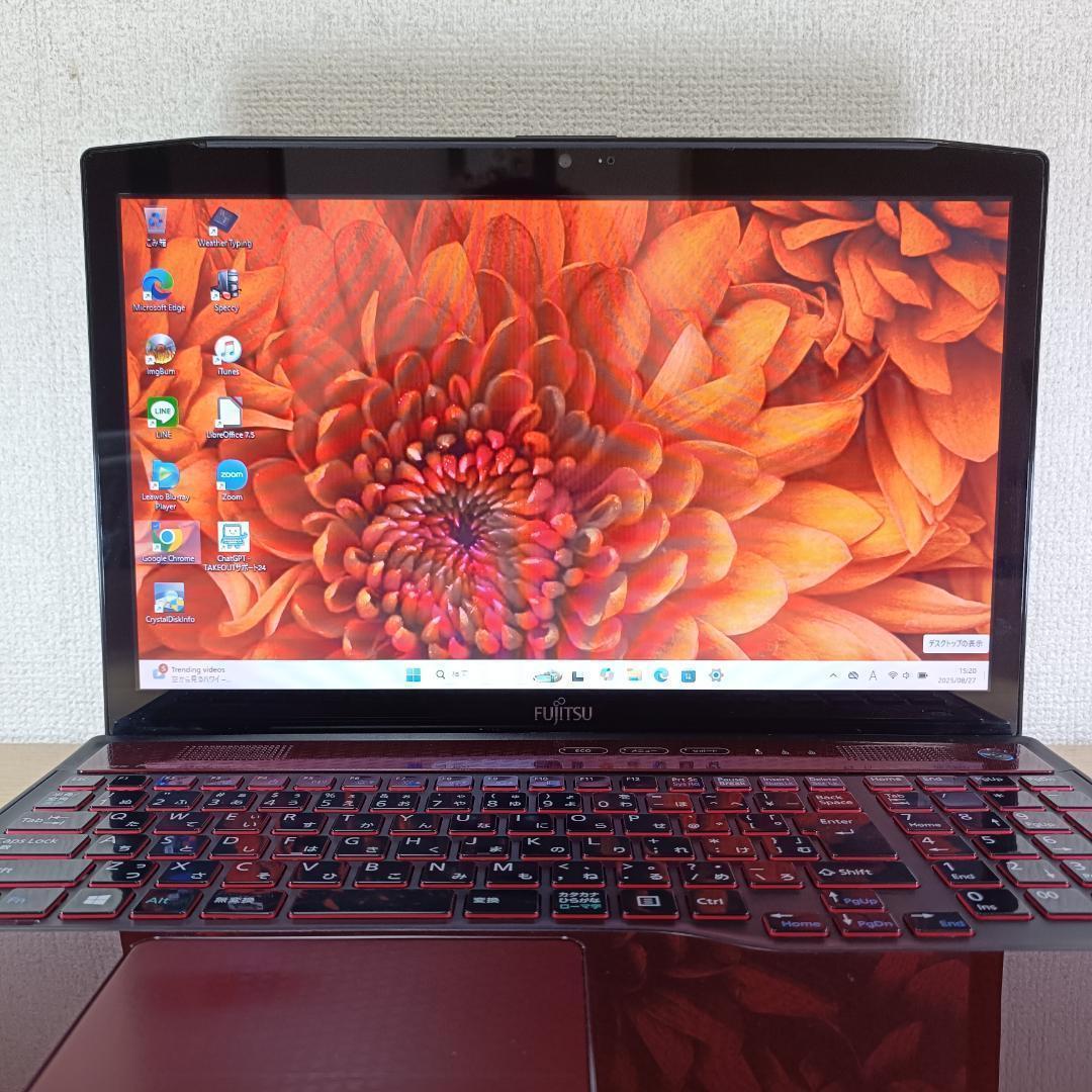Windows11 Core i7 ノートPC SSD メモリ8GB 富士通 赤