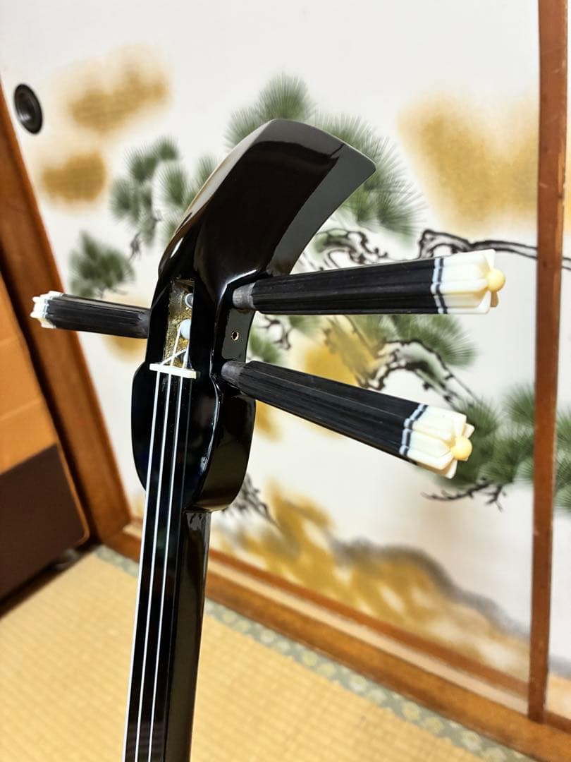 沖縄三線！貴重！知念大工型！本蛇皮！本張り！【一枚張り】