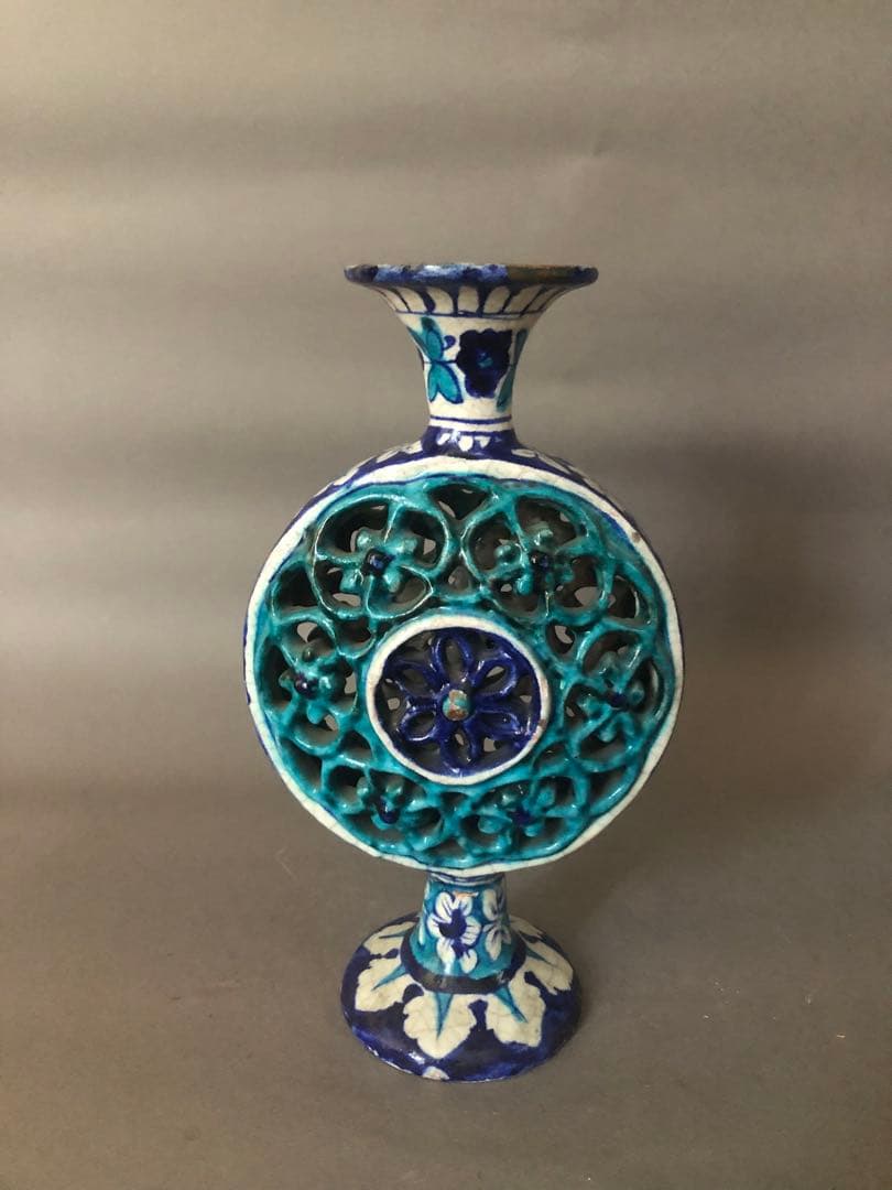 ペルシャ陶器 骨董　古美術　青瓷窯　陶器の置物　アンティーク イスラム陶器