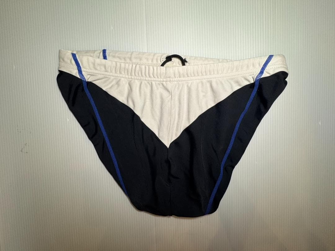 【MJ62】ellesse 指定　男子　競泳水着　Lサイズ